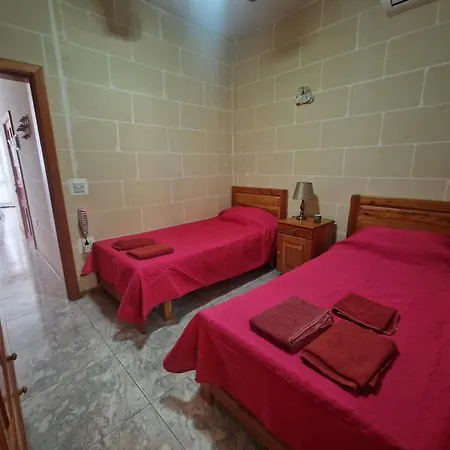 Attard Seafront 3 In Marsalforn Apartament *